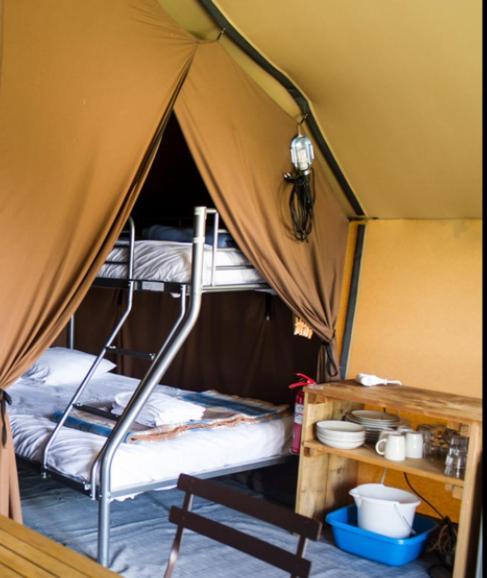 Camping Onlycamp Des Halles Decize Exterior foto