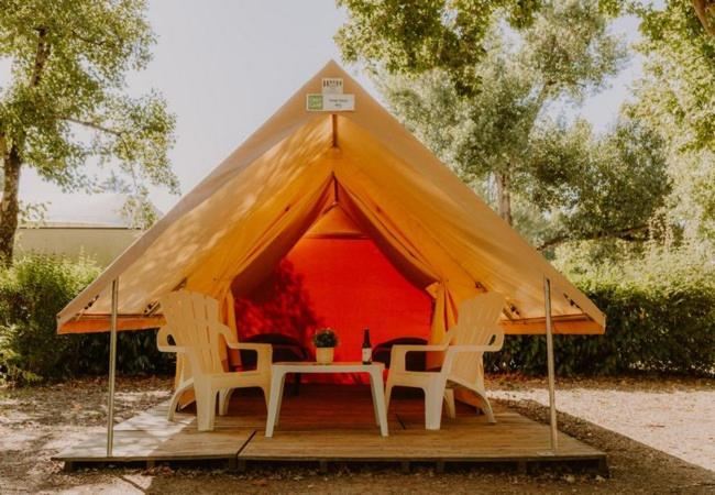 Camping Onlycamp Des Halles Decize Exterior foto